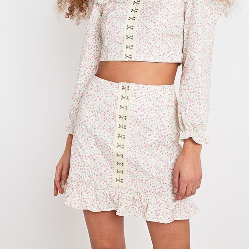 NWOT Urban Outfitters Floral Mini Skirt